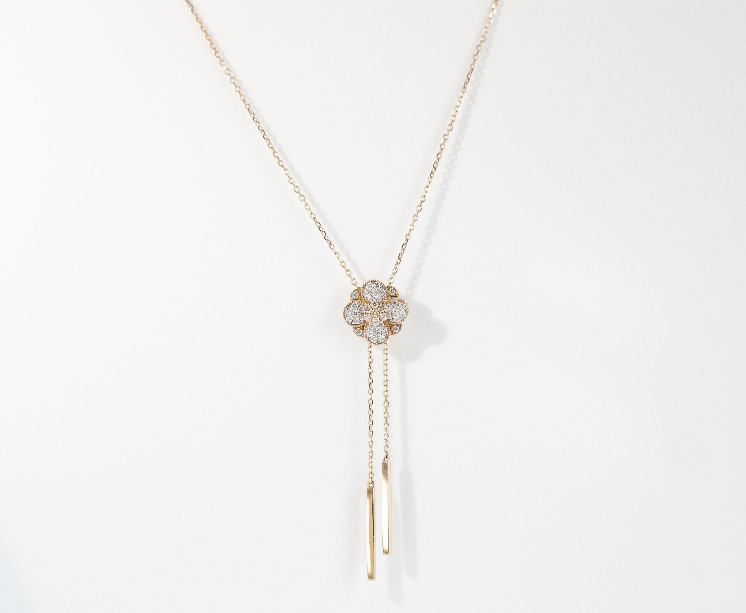 Diamond Clover Lariat Necklace in Rose Gold